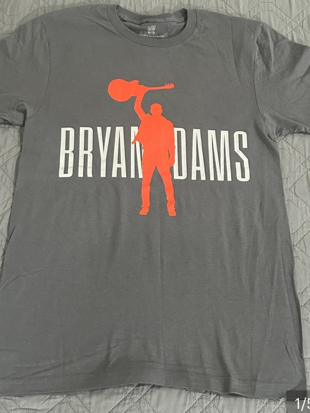 Bryan Adams Tour Shirt Men’s Size Snall - Picture 6 of 6